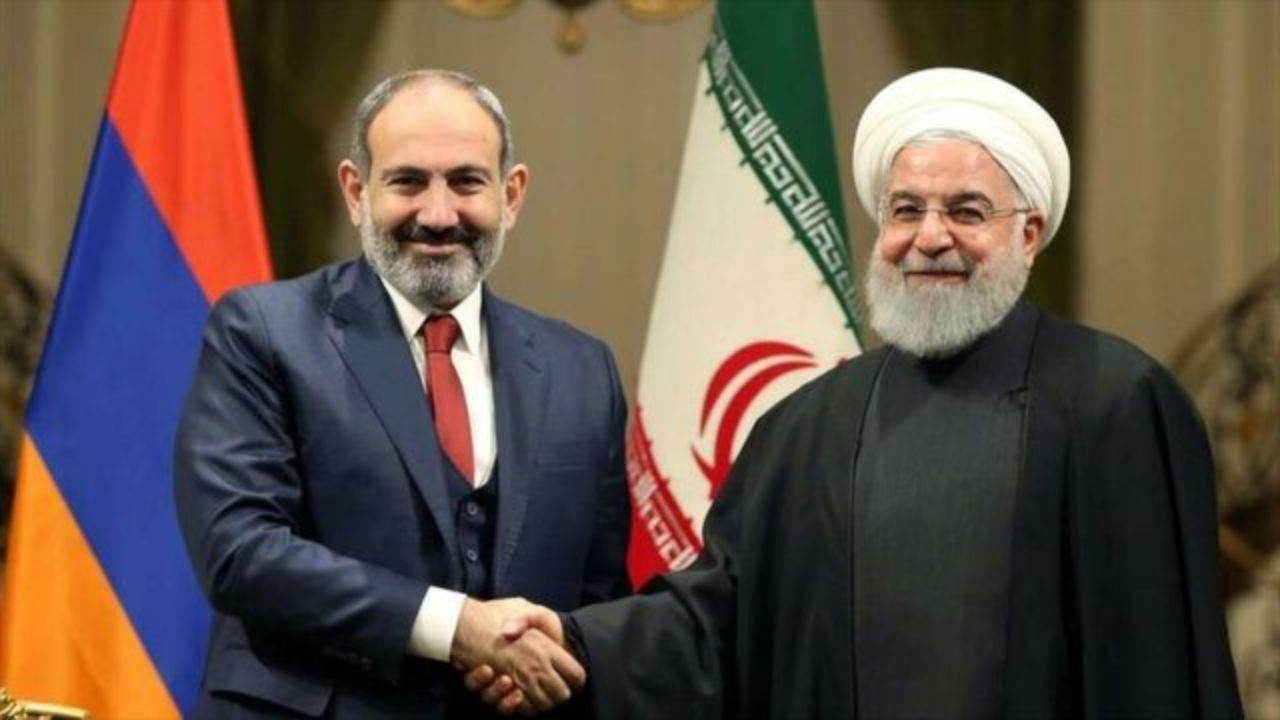 دعوت پاشینیان از روحانی برای شرکت در اجلاس شورای اقتصادی اوراسیا