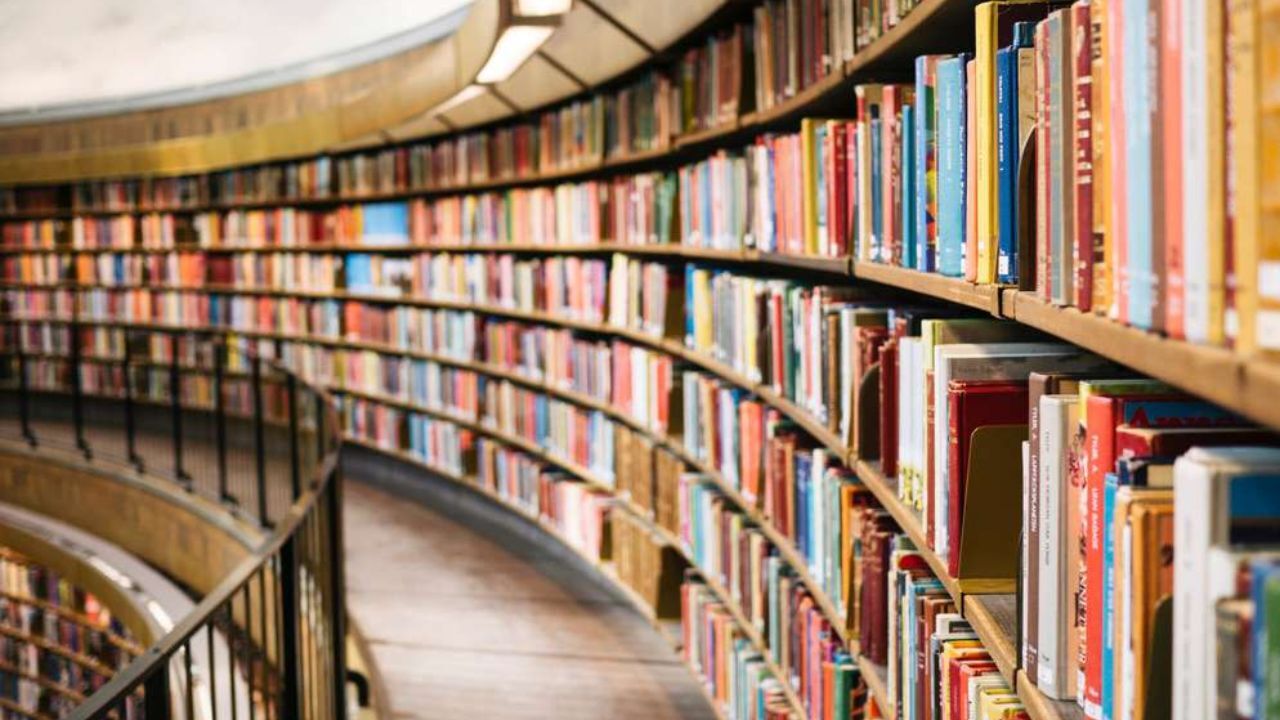 معرفی 5 کتابی که زندگی شما را متحول می‌کند