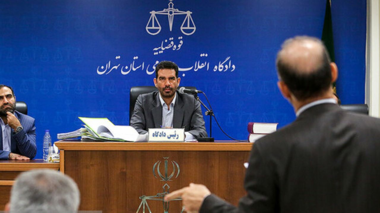 متهم صداقتی: اقرار می‌کنیم بخشی از مواد را در بازار آزاد فروختیم اما نه این مقدار و نه این مبلغ بوده است/ نماینده دادستان: شما کاری کردید که به تولیدکننده واقعی مواد نرسید