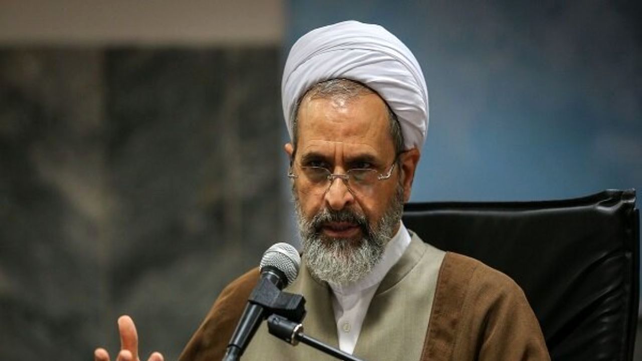 حوزه های علمیه دربرابر مشکلات فرهنگی و اجتماعی احساس مسئولیت کنند