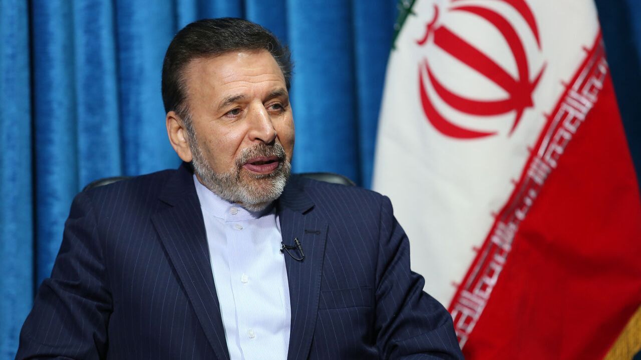 دولت در شرایط تحریم باید روی پای خود بایستد/ استفاده از تمام توان دولت برای تحقق رونق تولید