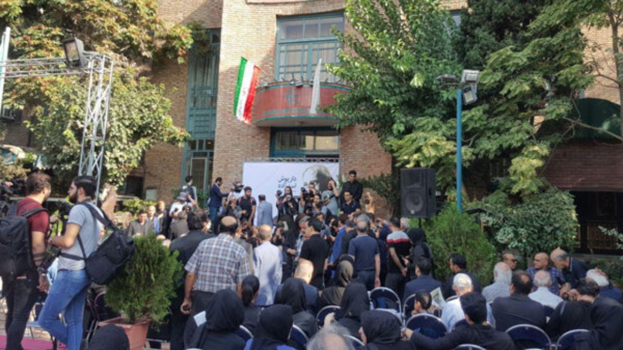 وداع با پیکر داریوش اسدزاده در خانه هنرمندان