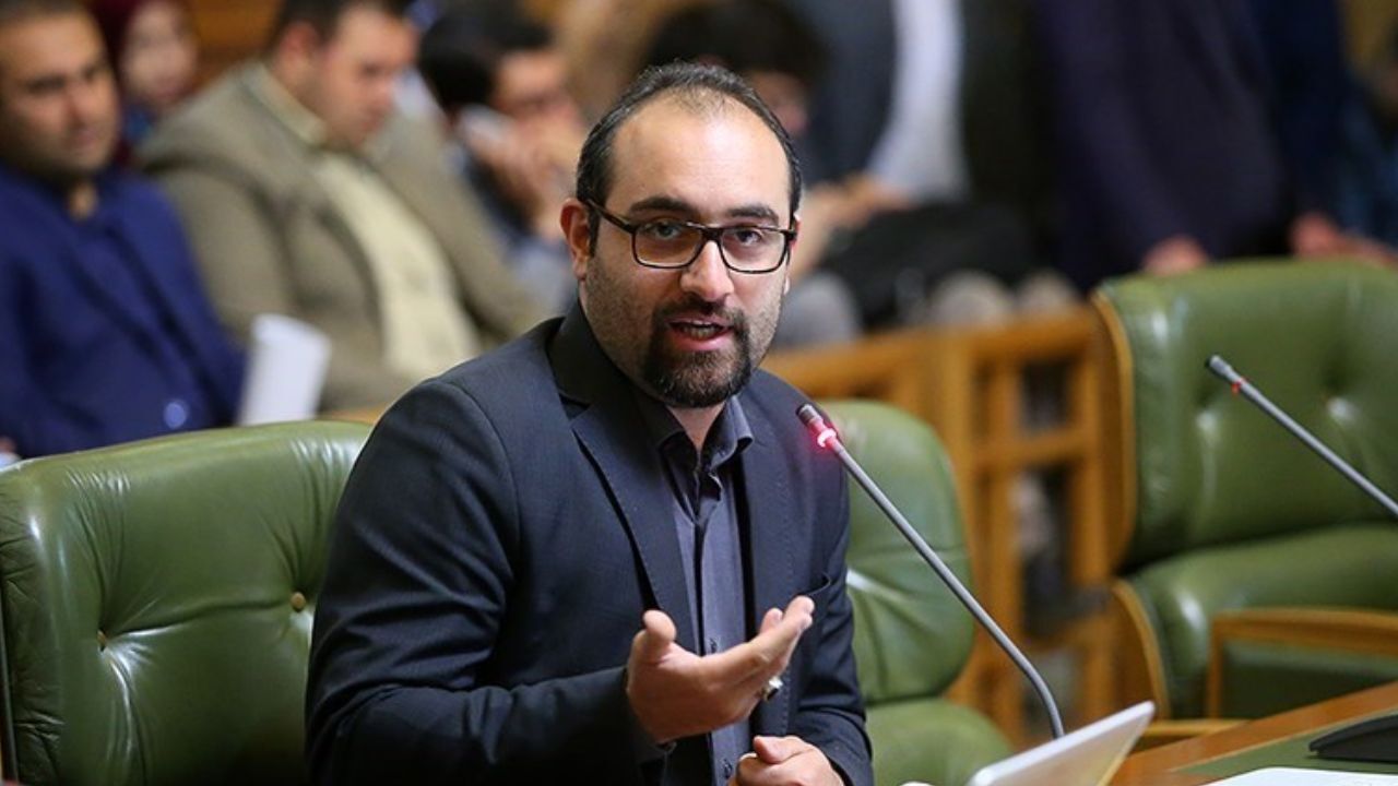 نتوانستیم موازی کاری‌ها را در حوزه شهری حذف کنیم/ اگر نتوانیم خدمت کنیم باید کنار برویم