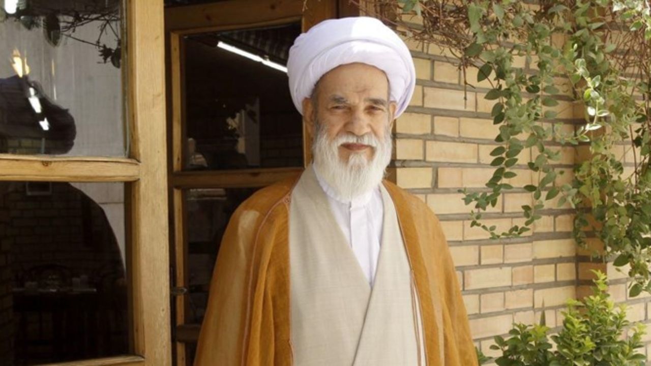 علی‌ لاریجانی ذاتاً اصولگراست/ پایداری‌ها متدین هستند، اما در روش‌ مشکل دارند/ با هیچ بحث و بهانه‌ای نباید اسم احمدی‌نژاد را مطرح کرد