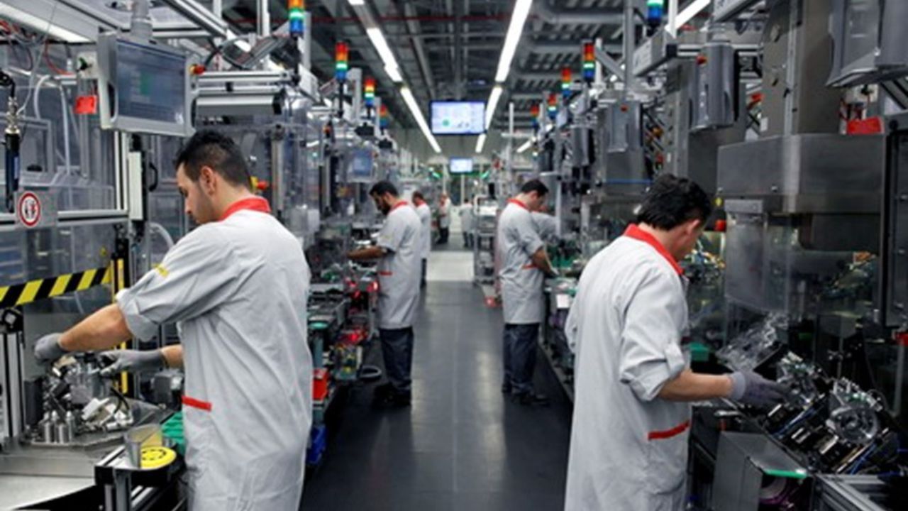 470بنگاه اقتصادی مشکل‌دار احیا می‌شود/101 هزار نیروی کار از تعدیل خلاص شدند