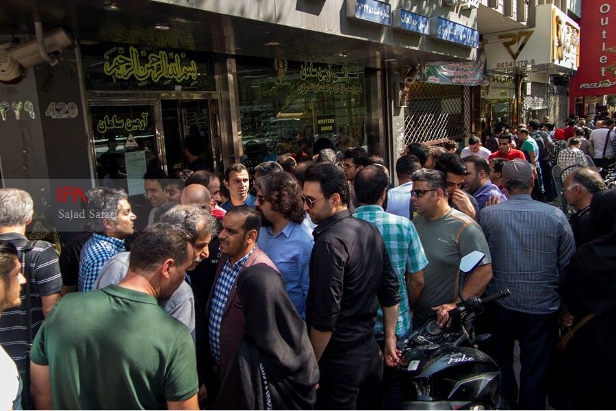 تشکیل بازار متشکل ارزی در سایه پایین آمدن نرخ ارز