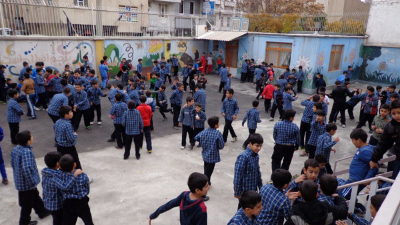 برخی مراکز با عنوان مدرسه از خانواده‌ها سودجویی می‌کنند