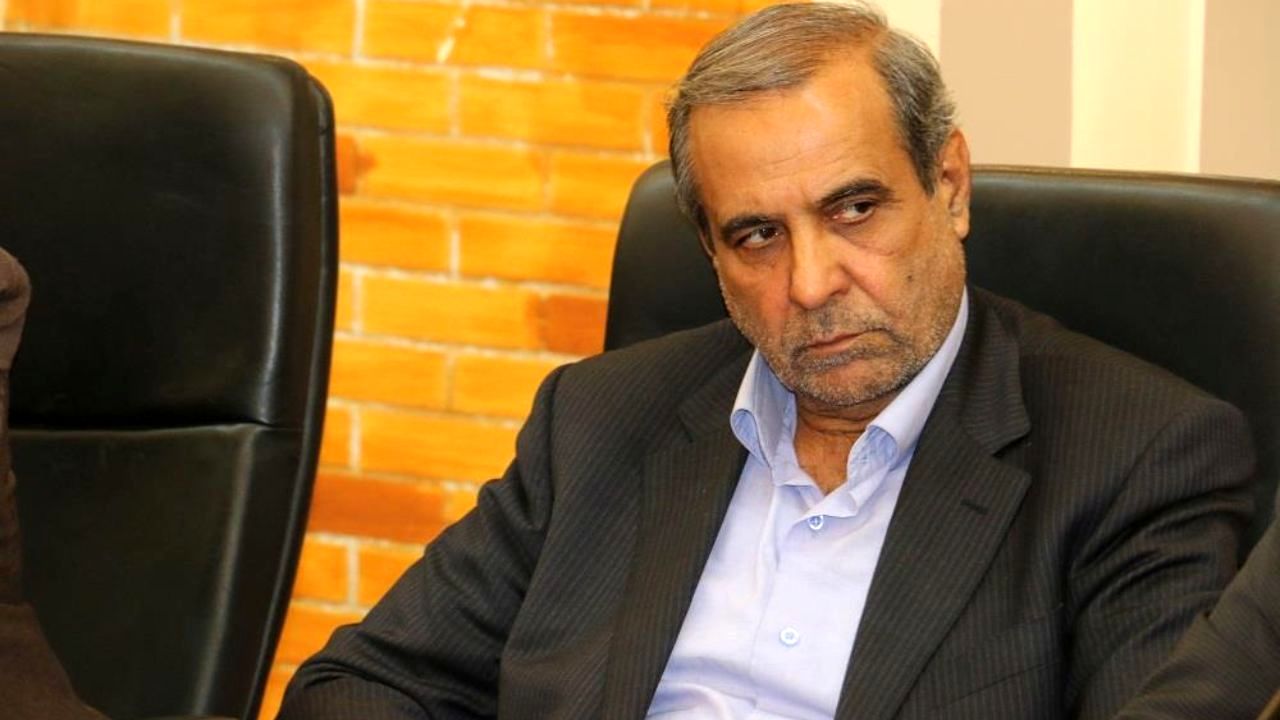 قوه قضائیه باید موضوع گندم آلوده به فضولات حیوانی را به طور جدی پیگیری کند