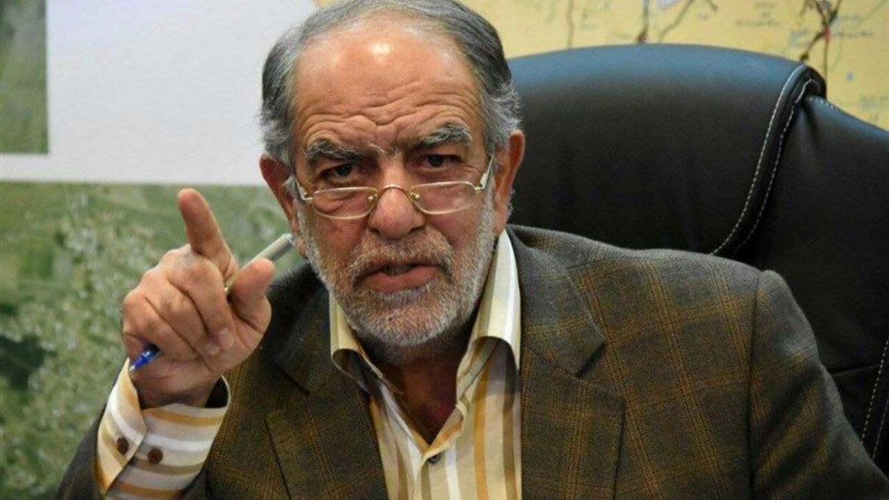 جدا کردن حساب رهبری از برجام نسبت ناروا دادن به ایشان است