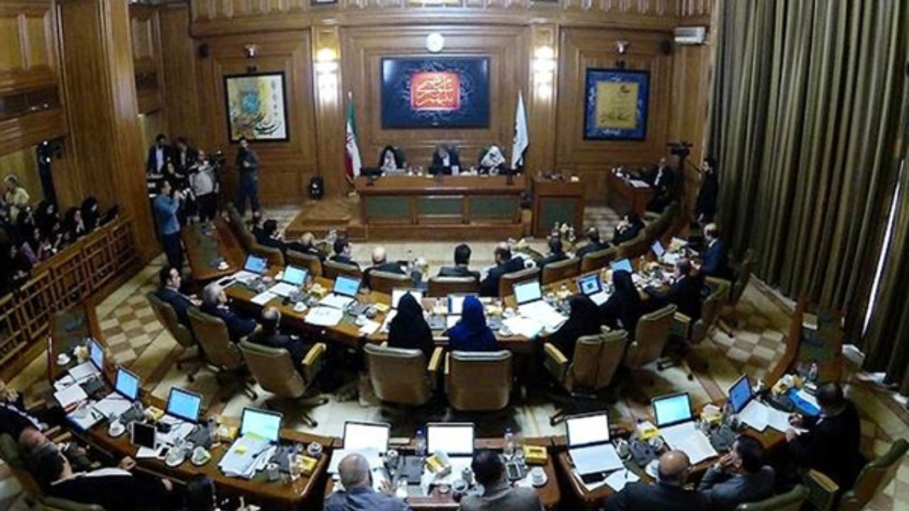 الویری: شهرداری ساختار جدید سازمانی را ارائه نکرد/ مسجدجامعی: خانه تهران در روز تهران راه‌اندازی می‌شود/ فراهانی: شهرداری برخی از درآمدها را به حساب‌های تأیید نشده شورا واریز می‌کند