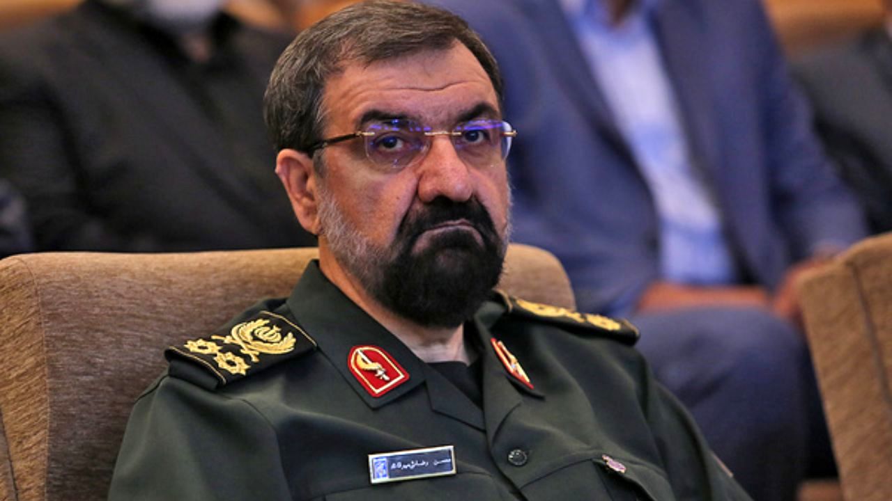 اوج مبارزه ملت ایران با تکنوکرات‌ها و لیبرال‌هاست/ روحانی گذری هم نباید به ترامپ جز با مشت گره‌کرده نگاه کند/ روزی می‌رسد که ترامپ را محاکمه می‌کنیم