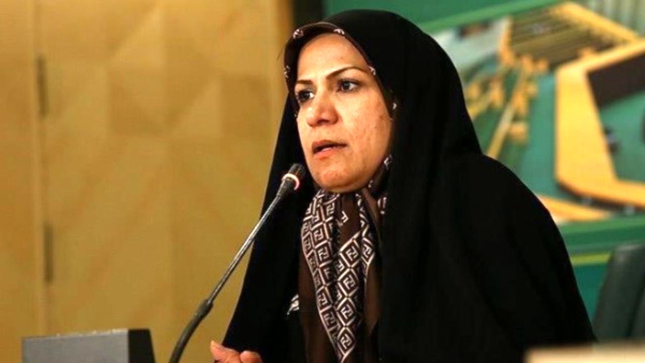 جلوی سوءاستفاده دلالان بازار چادر مشکی را می‌گیریم/ قیمت کارخانه 80 تا 100 هزار تومان است