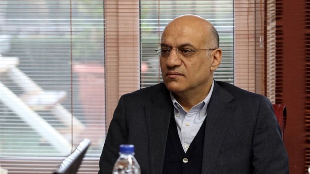 امیدوارم فردا روز خوب فوتبال استقلال باشد