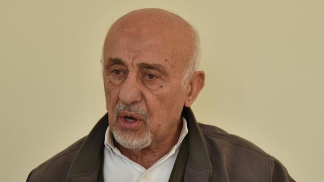مهندس بازرگان چند بار خواستار توقف جنگ شد/ مهندس بازرگان در مسائل مربوط به جنگ دخالت جدی‌ نداشت