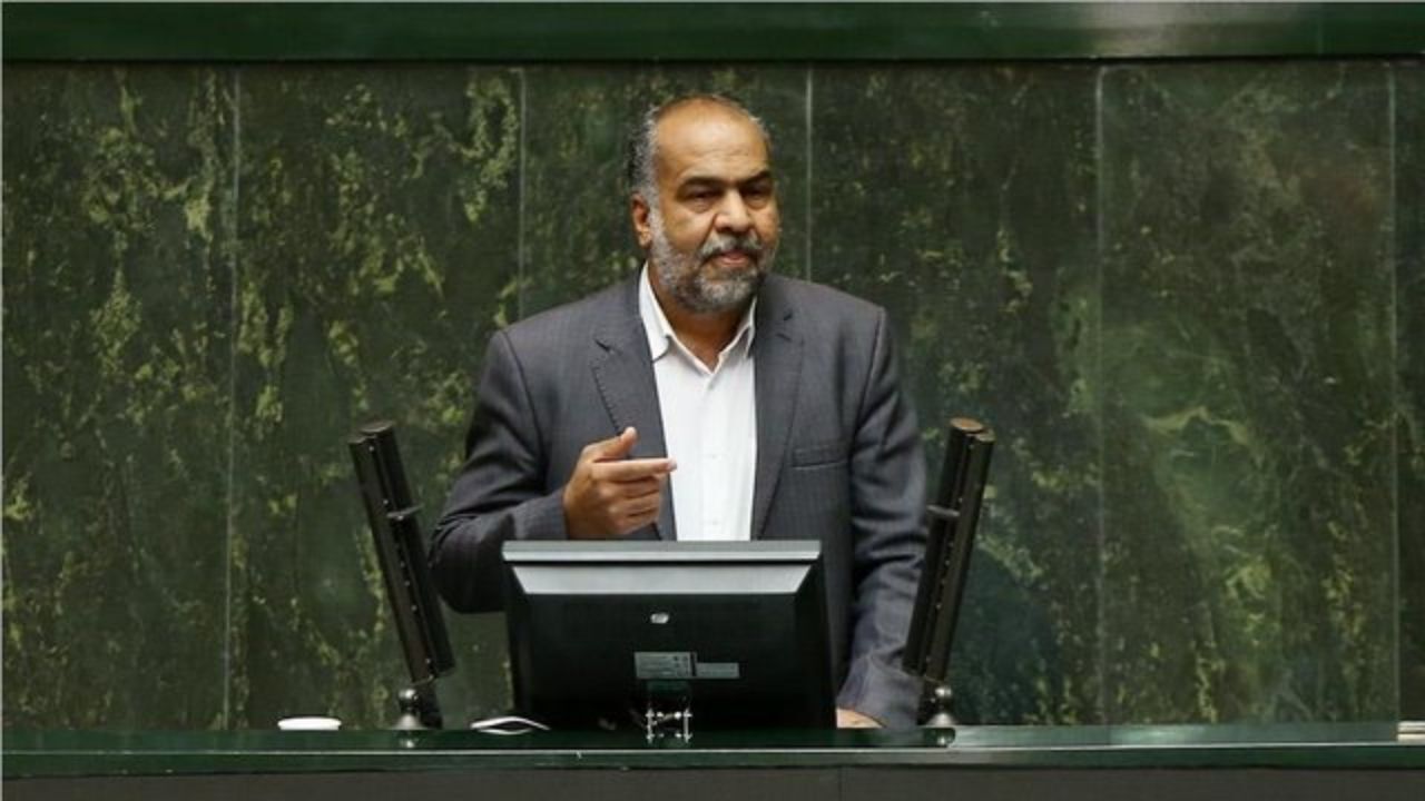 واعظ توهین کننده به مجلس درباره میزان پول‌های گرفته‌اش شفاف‌سازی کند