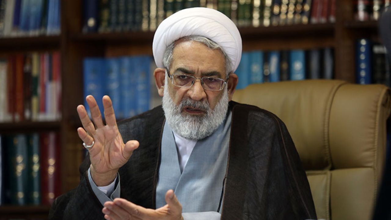 تکلیف ما ادامه دادن نهضت حسینی است