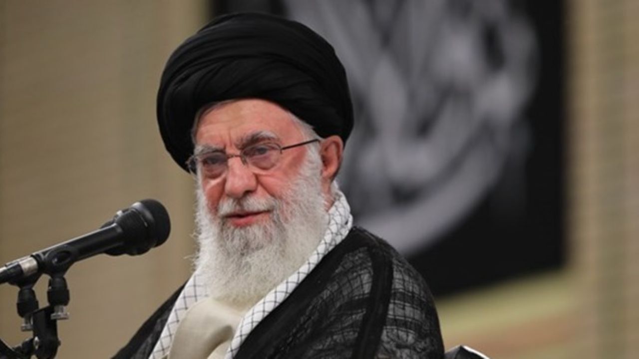 کم ندیدیم افرادی که چشمشان به پول خورد و از این رو به آن رو شدند!/ بچّه‌های مؤمن باید ثبات قدم پیدا کنند
