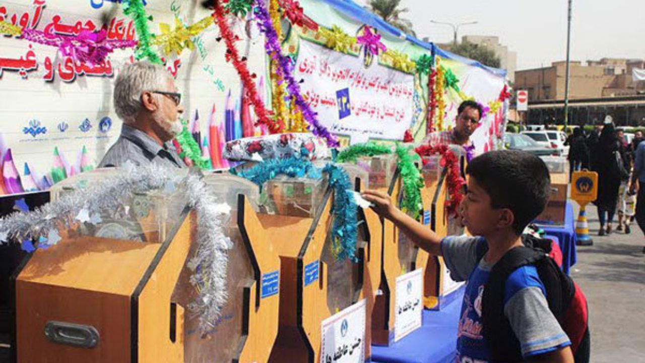 جشن عاطفه‌ها در 4100 واحد آموزشی تهران در حال برگزاری است