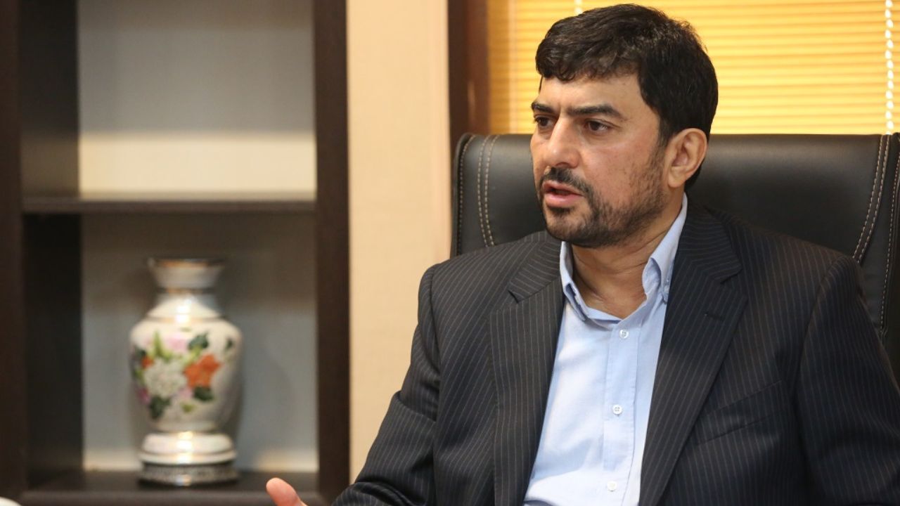 ارز 4200 تومانی از کالاهای اساسی حذف نخواهد شد/ قیمت دلار در کانال 11 هزار تومان باقی می‌ماند/ احتمال واردات خودروهای هیبریدی/ ممنوعیت‌های وارداتی بیشتر می‌شود