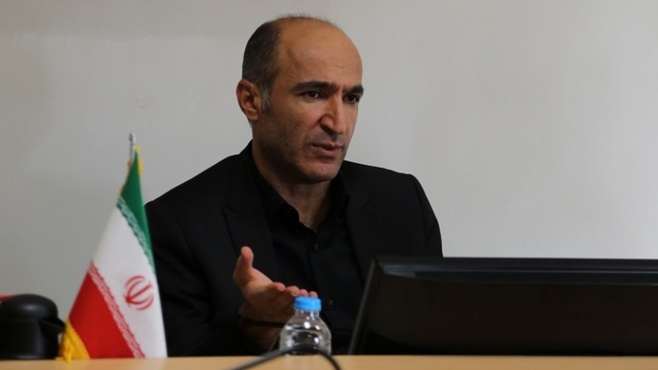 طبق مصوبه شورای شهر، در میادین تره بار به ایثارگران غرفه می‌دهیم