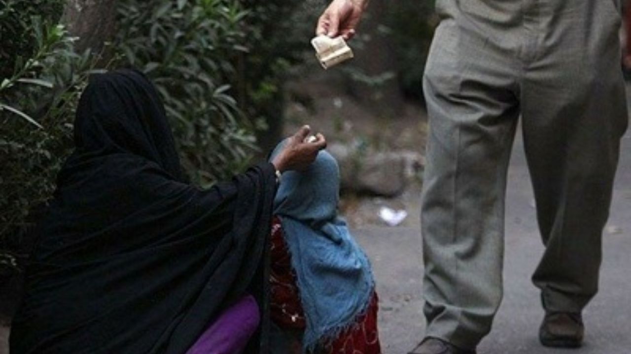 تکدی‌گران از پاکستان به مشهد می‌آیند