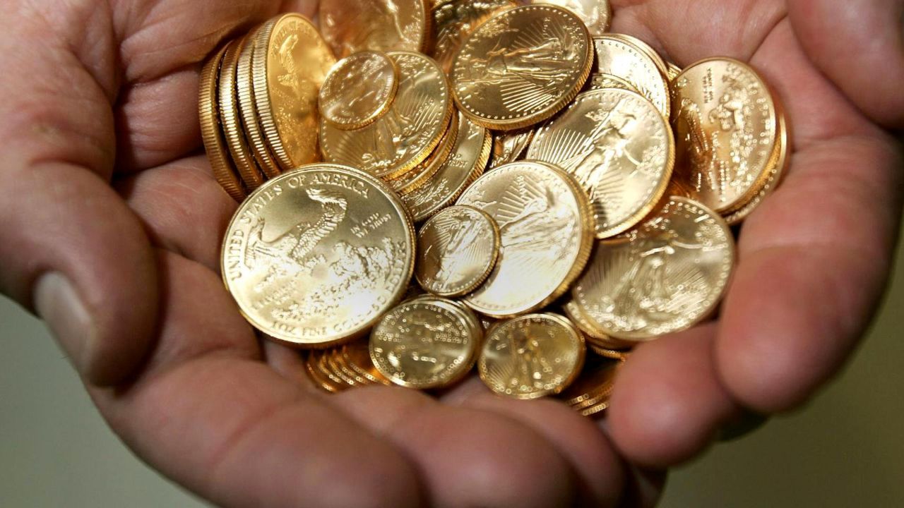فروش سکه 4 میلیون و 15 هزار تومانی در بازار آزاد