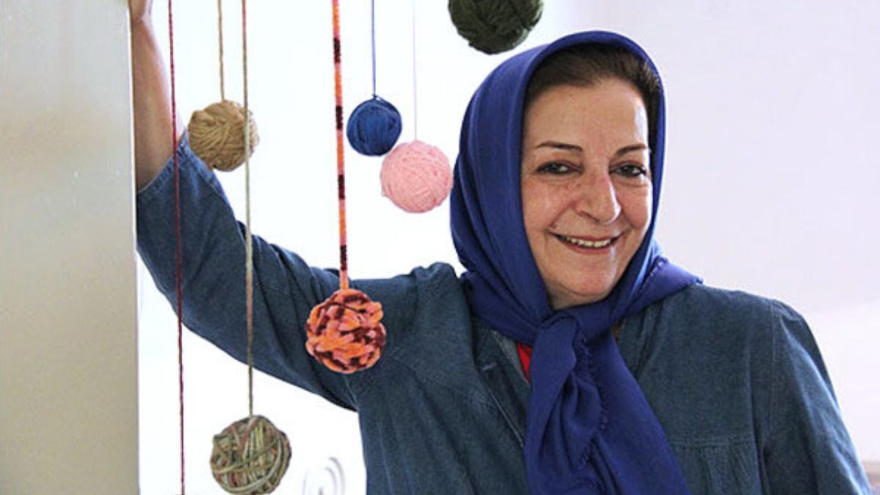 مرضیه برومند «سرزمین بود و نبود» را مقابل دوربین می‌برد