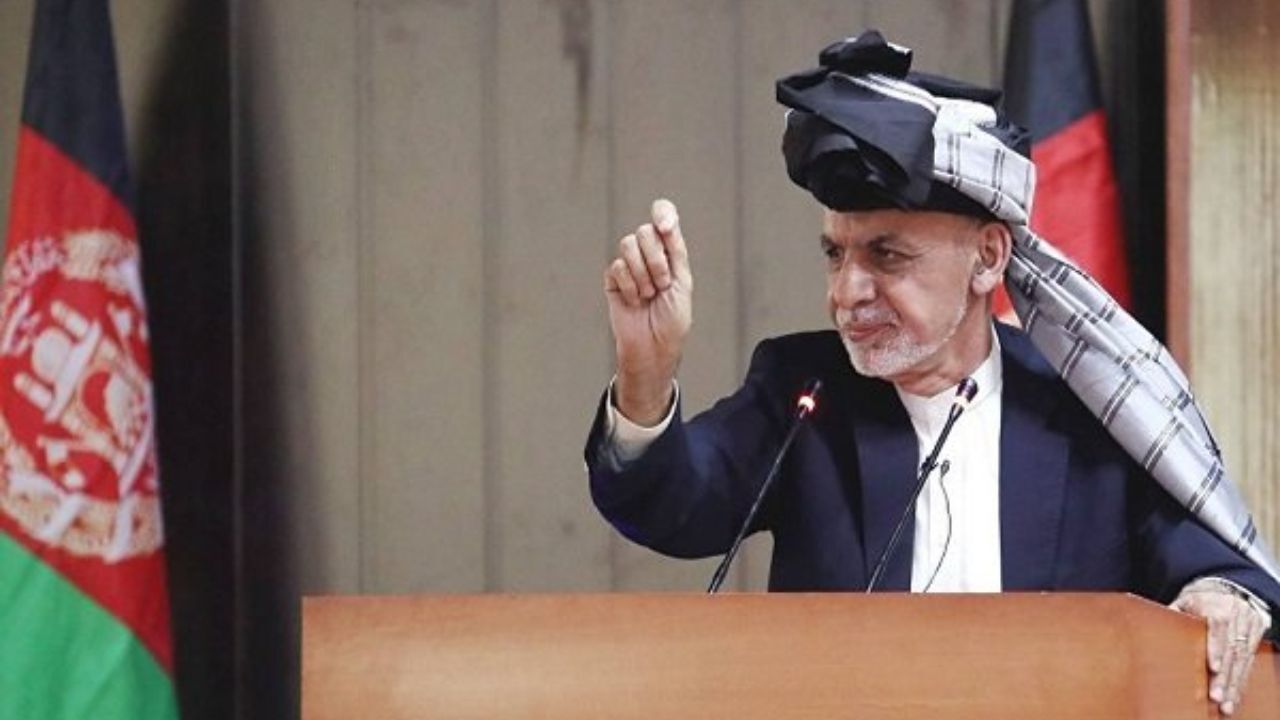 «اشرف غنی» سخنگوی وزارت خارجه را برکنار کرد؛ عبدالله نپذیرفت