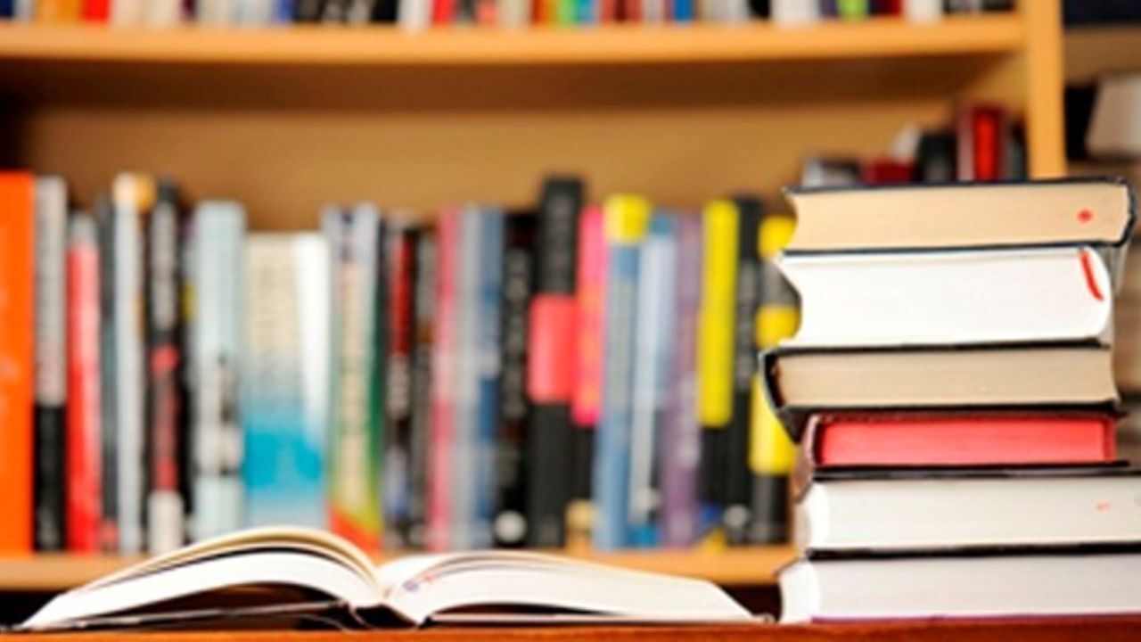 مسئولان در توزیع کتب درسی چه تخلفی کردند؟