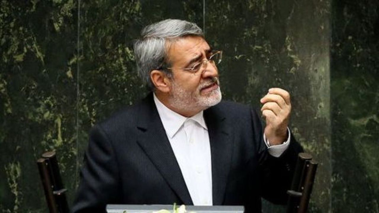 نماینده شهرضا از توضیحات وزیر کشور در مورد مقابله با آسیب‌های اجتماعی قانع شد