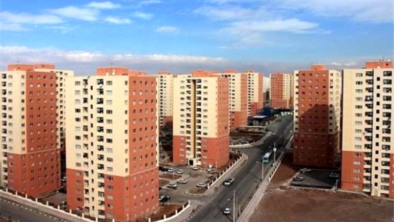 خانه‌های مسکن مهر را به کارگران بدهید