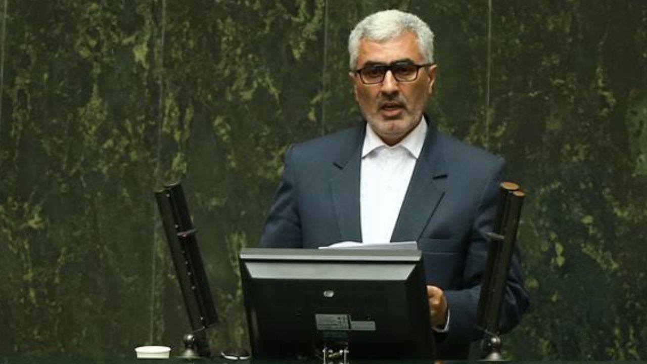 سیاست‌ورزی باید بر اساس دیانت باشد/ هدف از انتقاد توسعه جامعه است/ گاهی مسئولان دولت و مجلس بی‌اخلاقی سیاسی می‌کنند