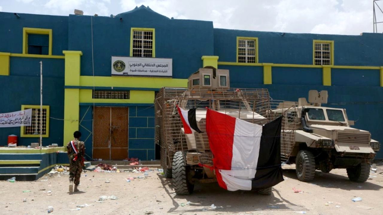 «امارات» فرودگاه عدن را تحویل عربستان سعودی داد