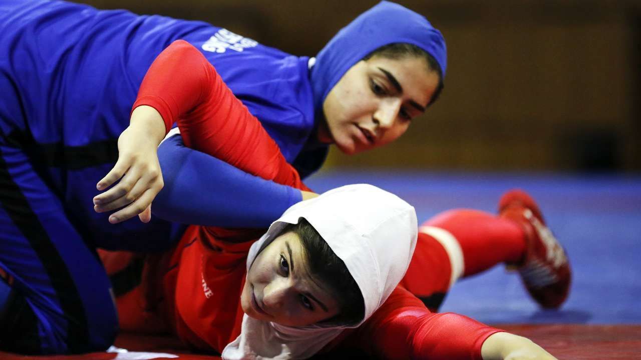 دبیر المپیکی است و همواره دغدغه کشتی ایران را دارد