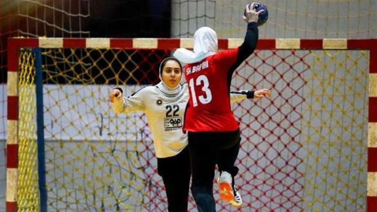 پانزدهمین دوره لیگ برتر هندبال زنان فردا آغاز خواهد شد