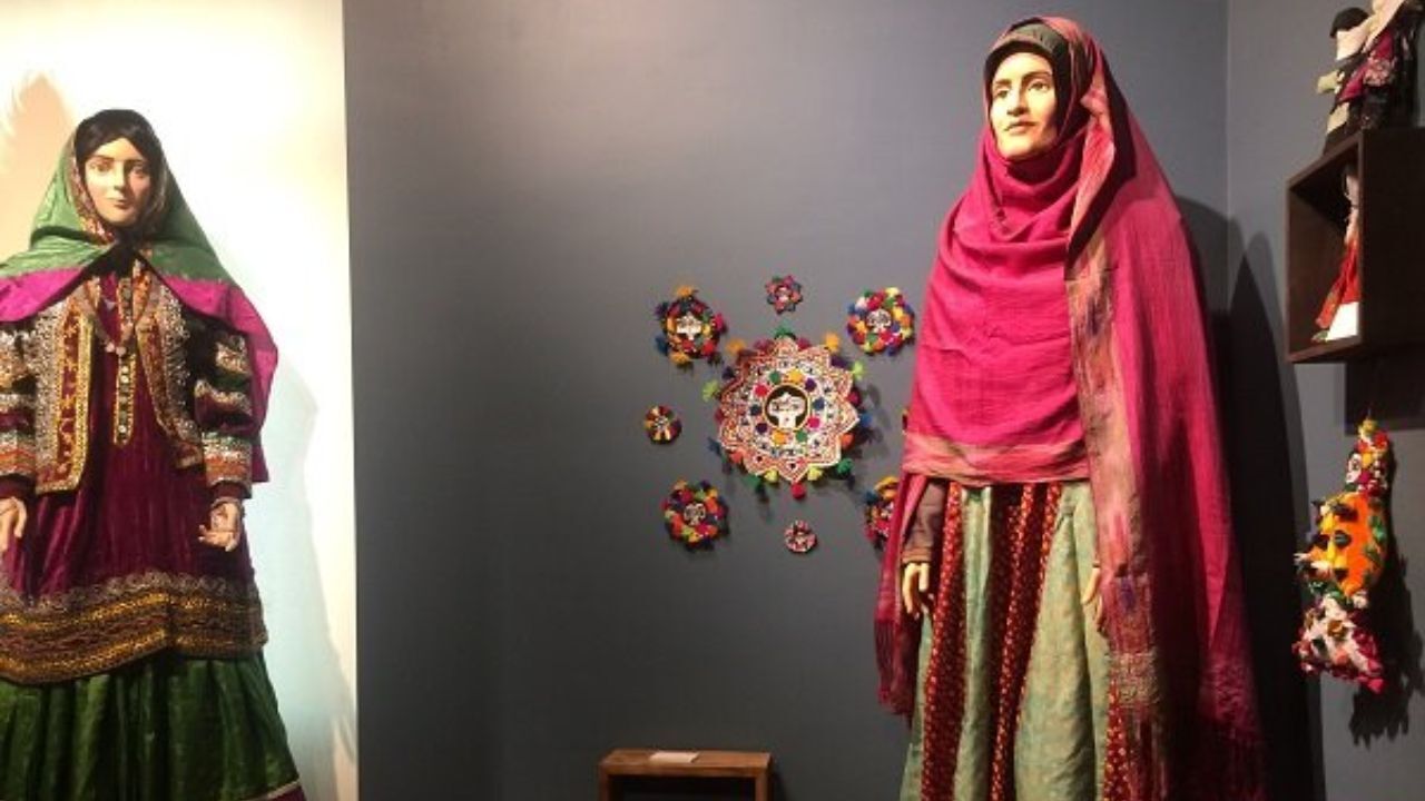 عدم‌شناخت تاریخ، سبب دوری از لباس سنتی شد/ لباس سنگسری 50 میلیون