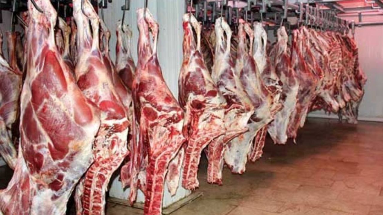 آخرین قیمت انواع گوشت قرمز در میادین میوه و تره‌بار