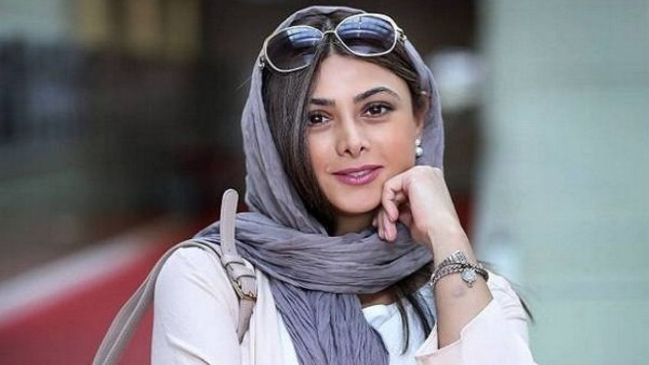 آزاده صمدی چند شب در «بداهه» به صحنه می‌رود