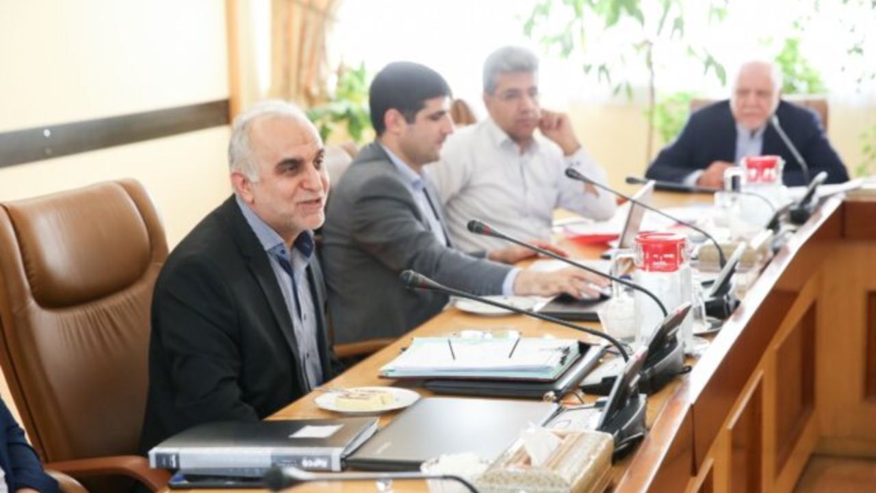 تعیین حقوق و مزایای مدیران شرکت‌های دولتی وابسته به نهادهای عمومی