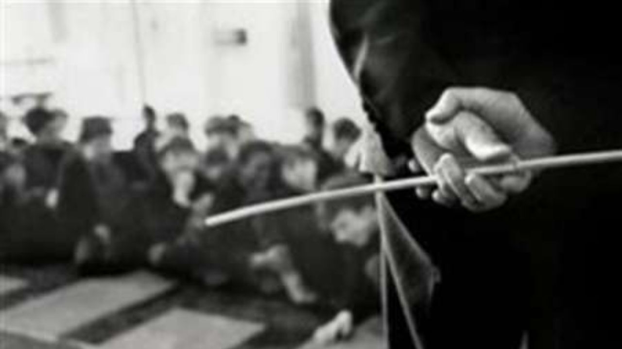 پرونده تنبیه بدنی دانش‌آموز کارون به دادگستری ارجاع شد