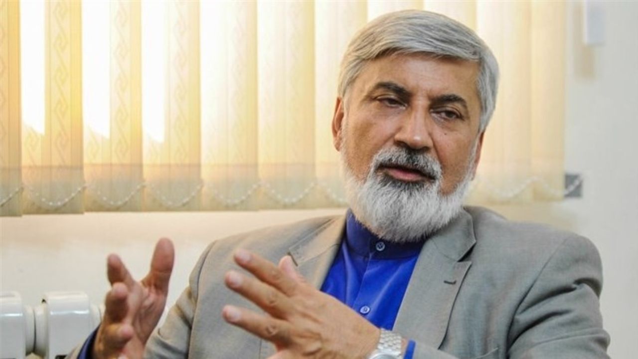 سرلیستی قالیباف گمانه‌زنی است؛ نه لیست مشخص شده، نه سرلیست/ در مورد حذف لاریجانی هیچ بحثی نشده است/ با سردی انتخابات و کاهش مشارکت روبرو هستیم / نظرسنجی‌ها نشان دهنده افت محبوبیت شدید دولت و اصلاح طلبان است