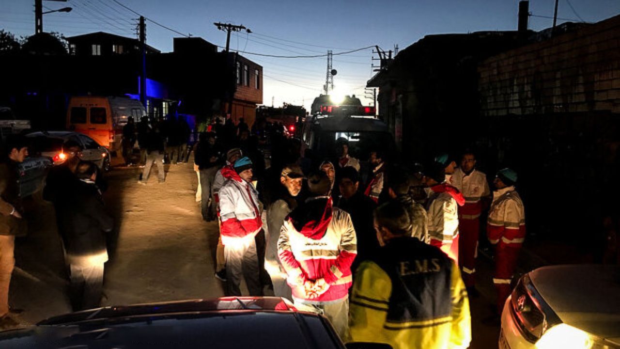 افزایش تعداد مصدومان زلزله میانه بعداز وقوع پس لرزه‌ها/ 32 نفر در سه بیمارستان منطقه بستری هستند