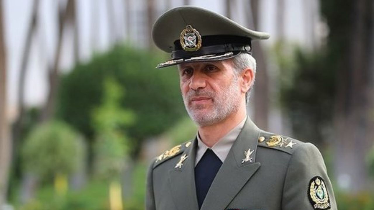 به‌زودی ناوشکن «دماوند» به نیروی دریایی ارتش ملحق می‌شود/ همه موشک‌هایی که در اختیار داریم نقطه زن هستند