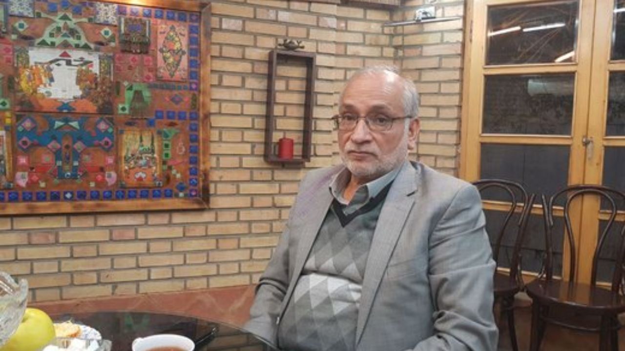 می‌خواهند روحانی را عصبانی کنند، این رویه خطرناکی است/ روسای قوا زانو به زانوی هم نشسته و معضل فساد را حل کنند/ رئیس جمهور باید پول های ناشی از کشف فساد را به خزانه بازگرداند/ با دعوا نمی شود کشور را اداره کرد