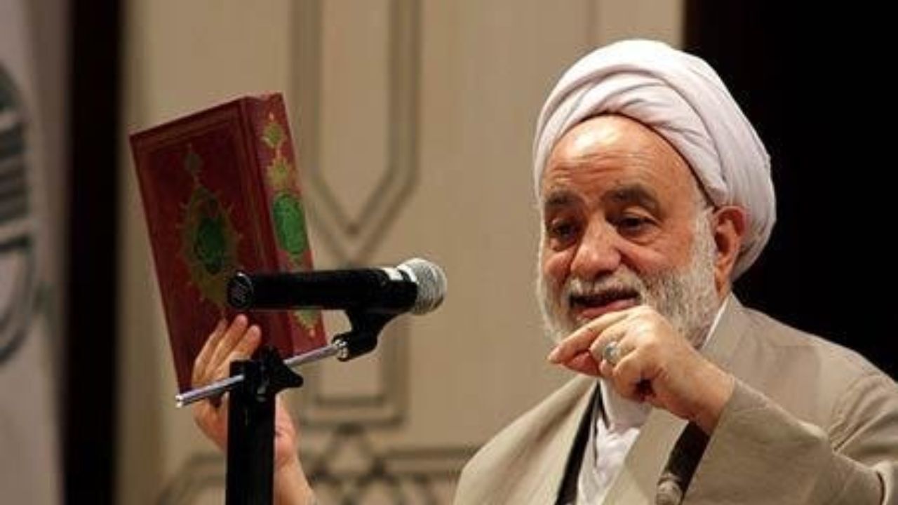 نماز ما بیمار است/ پاسخ به اینکه چرا عربی نماز بخوانیم؟