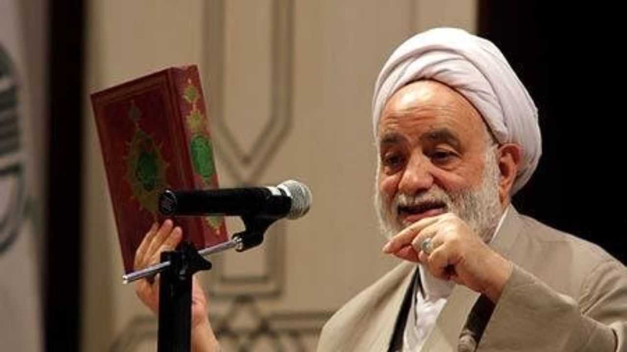 نماز ما بیمار است/ پاسخ به اینکه چرا عربی نماز بخوانیم؟