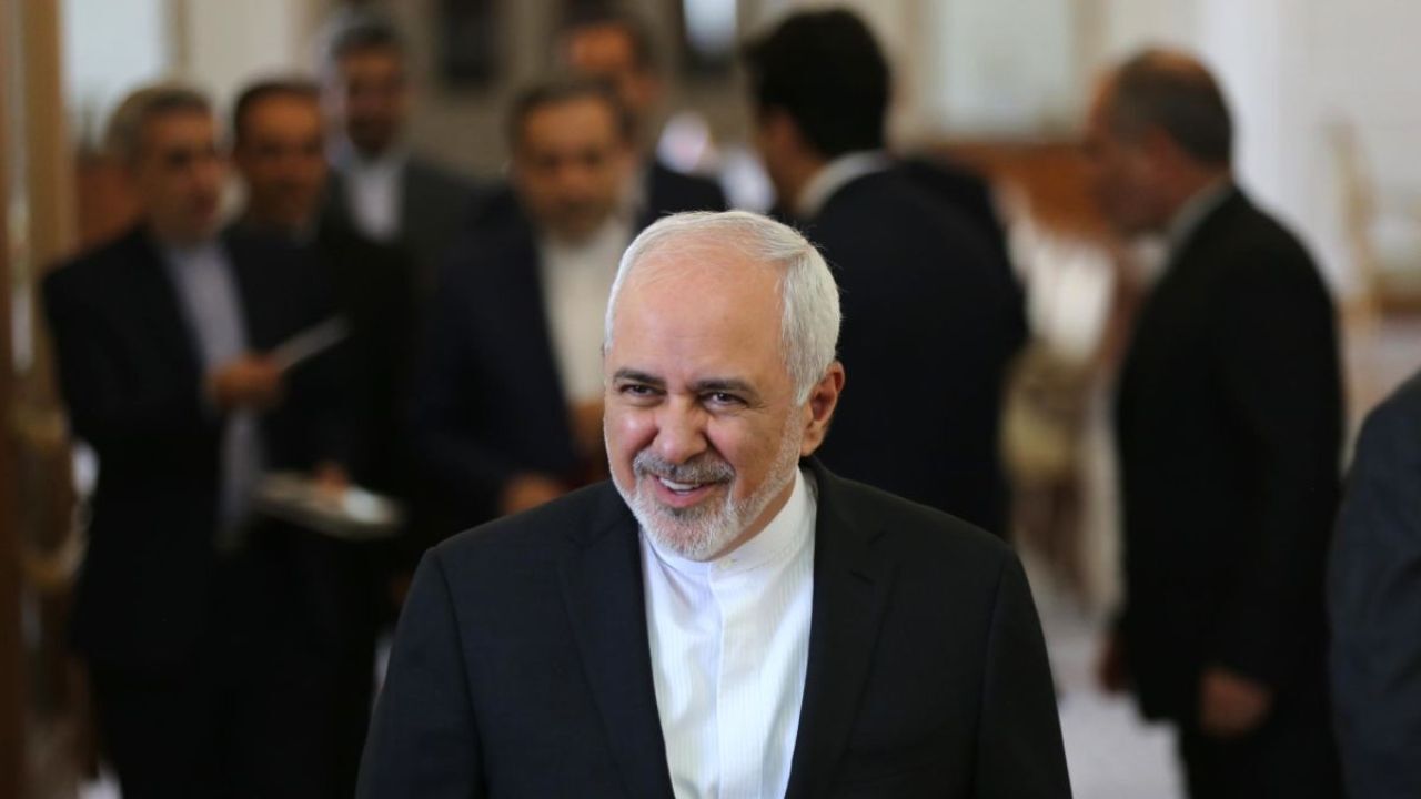 سفیر آکردیته «کامبوج» رونوشت استوارنامه خود را تقدیم «ظریف» کرد
