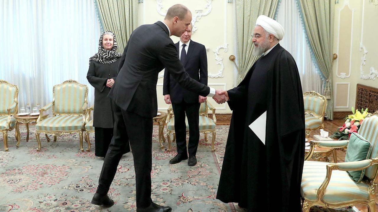 استوارنامه سفیر جدید سوئد به روحانی تقدیم شد