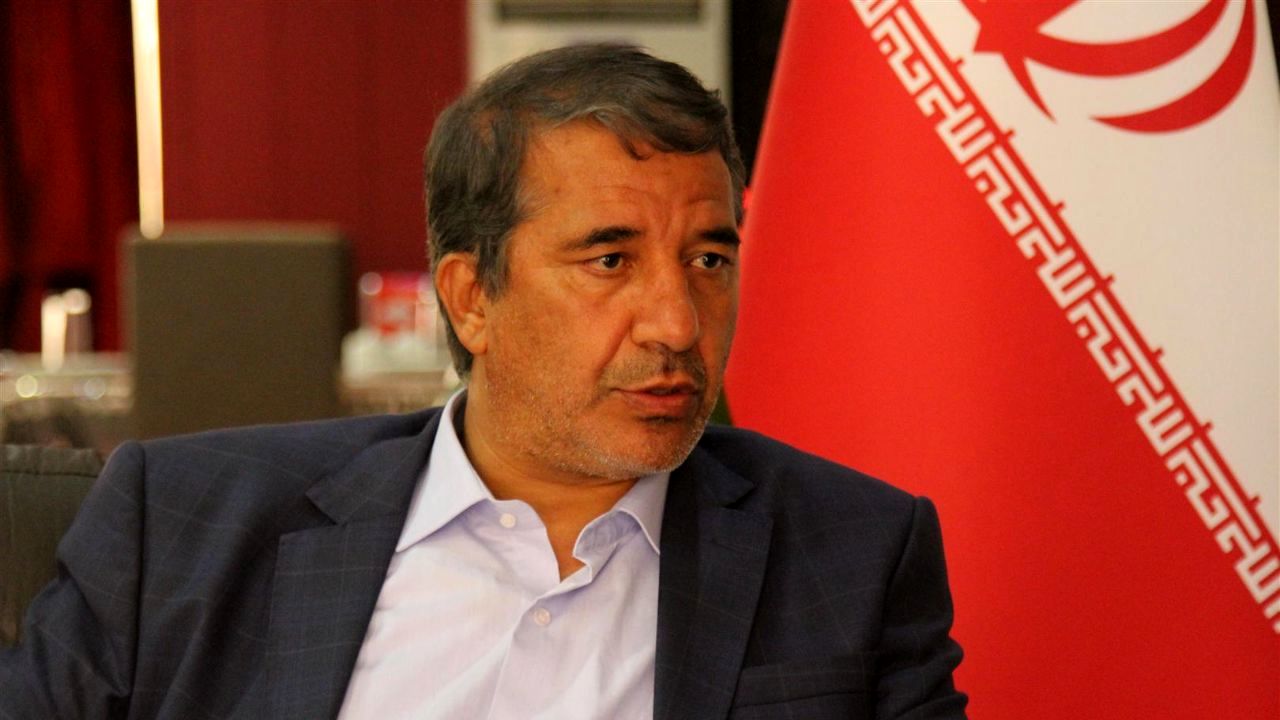 کمیسیون اقتصادی مجلس بر عملکرد دولت در تنظیم بازار نظارت می کند/ جهت جلوگیری از افزایش قیمت ها دولت بازار، انبار کالاهای استراتژیک و اقلام ضروری را رصد کند