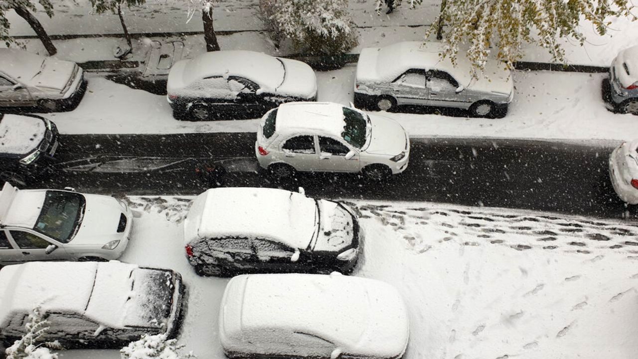 بارش برف و باران در برخی شهرها ادامه دارد + ویدئو
